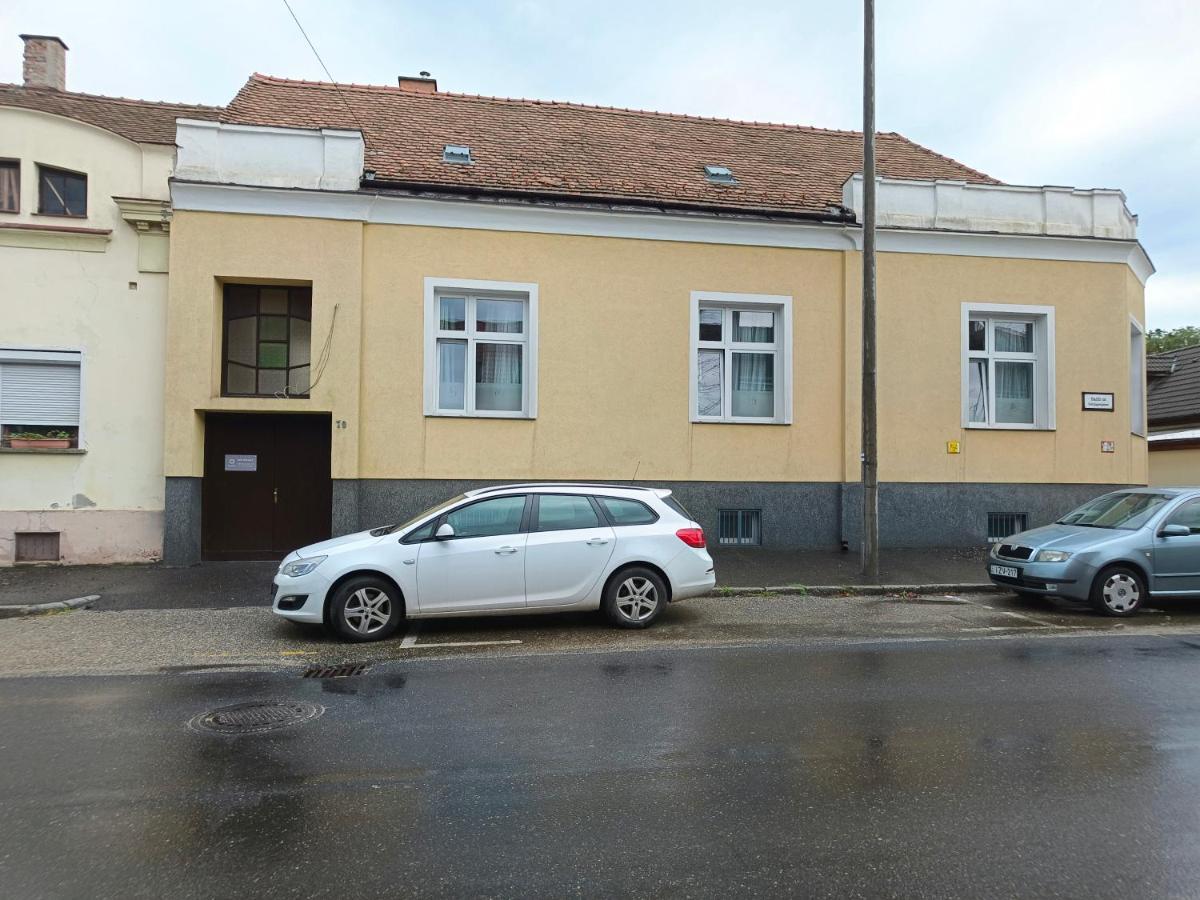 Ruyi Holiday Sopron Eksteriør bilde